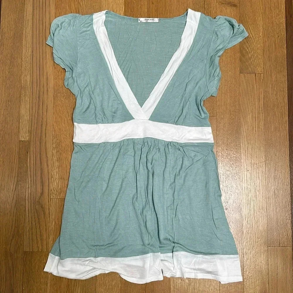 Flutter sleeve tunic top